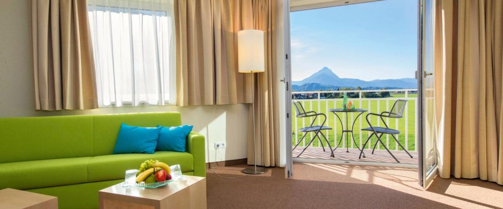 Momentum Hotel (4 Stars)