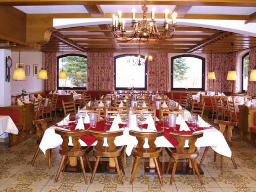 Hotel Pöllmann (4 Stars)