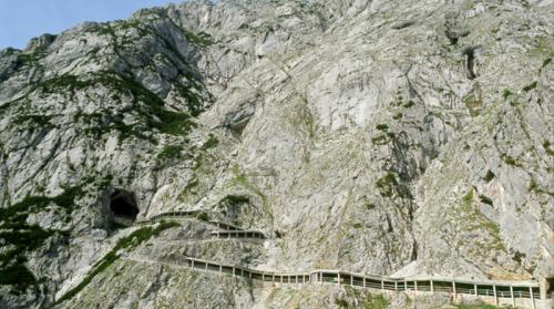 >Seilbahnunternehmen Eisriesenwelt GmbH & Comp