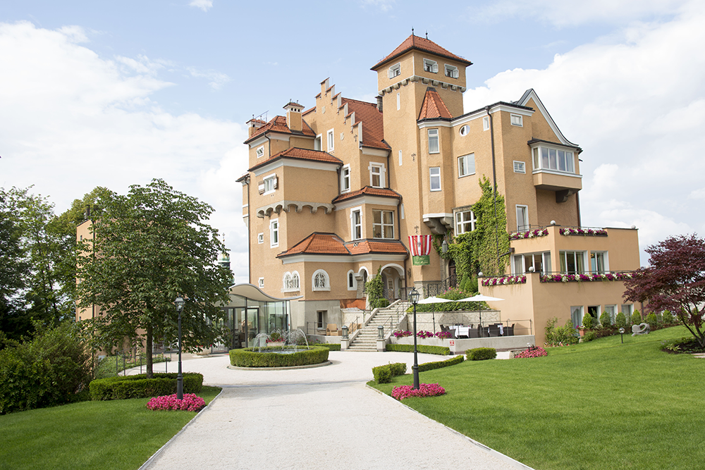 Hotel Schloß Mönchstein (5 Stars)