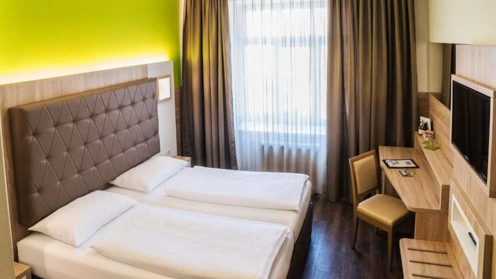 Goldenes Theater Hotel