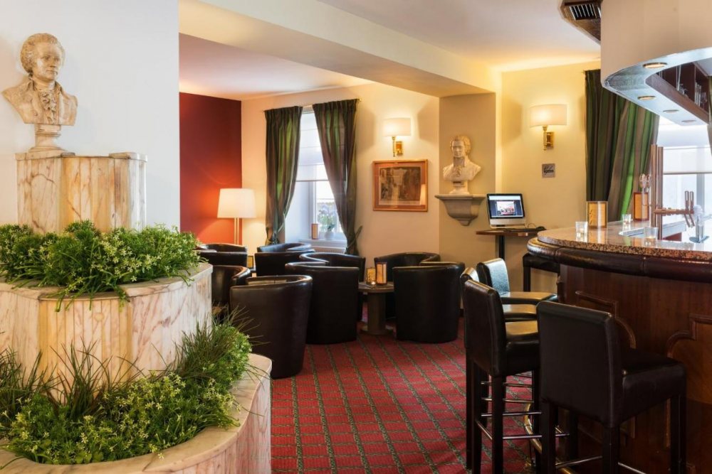 Goldenes Theater Hotel