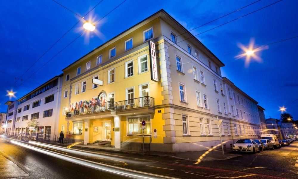 Goldenes Theater Hotel (4 Stars)