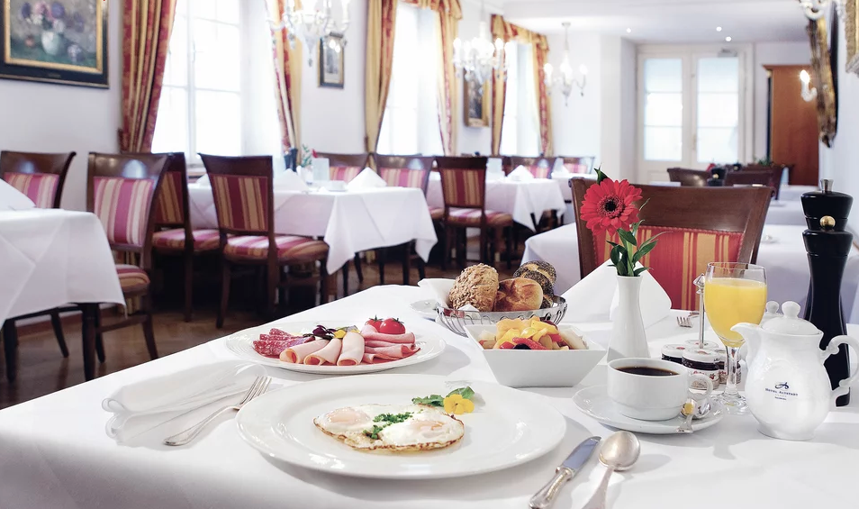 Radisson Blu Hotel Altstadt (4 Stars)